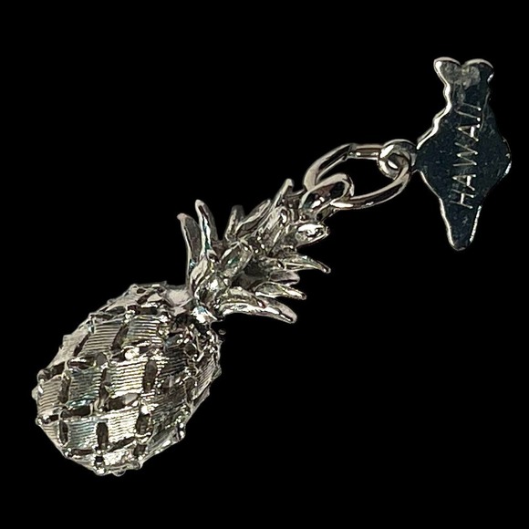 Vintage Crea Sterling Silver Hawaii Pineapple Jewelry Charm - Picture 1 of 6
